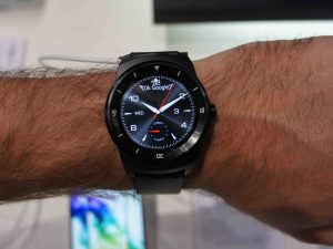 LG G Watch R praktisk recension på handleden
