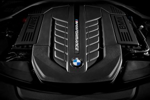 bmw_7_series_review_2015_14
