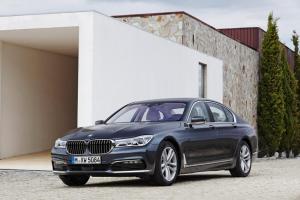 bmw_7_series_review_2015_26