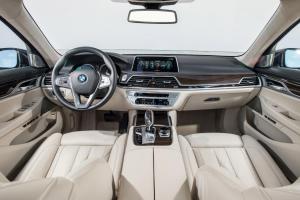 bmw_7_series_review_2015_29