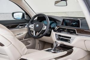 bmw_7_series_review_2015_30