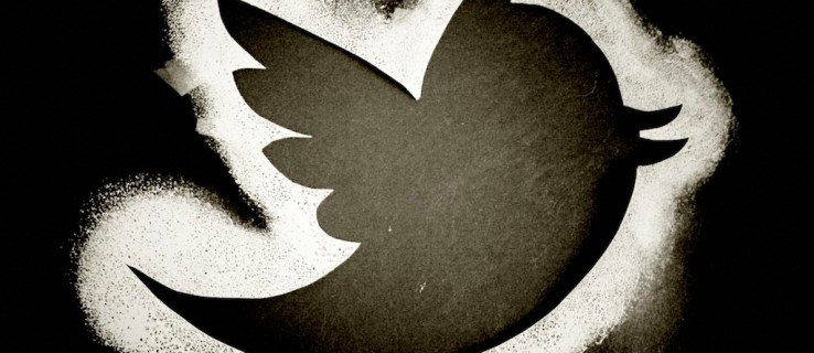 Twitter kritiseras av parlamentsledamöter för att de misslyckats med att ta bort kränkande tweets