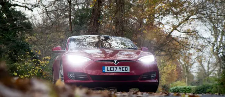 Tesla lanserar brittisk reparationstjänst som skickar en mekaniker till ditt hem i en Model S