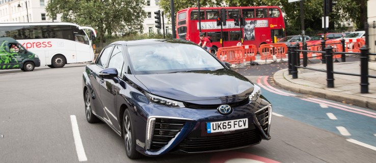 Toyota Mirai recension: Vi har kört Storbritanniens första riktiga vätgasbil och det var inte vad vi förväntade oss